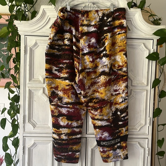 Women’s Nike Team Sport Tapered Leg Multicolored Sweat Jogger 2X Fleece Lining - Picture 3 of 9